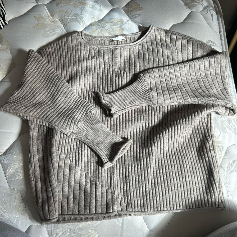 Cyrus Women's Ribbed Crewneck Sweater - Gray/Tan